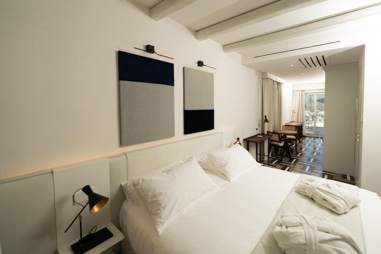 Dimora Dei Lari Hotel Bacoli Bagian luar foto