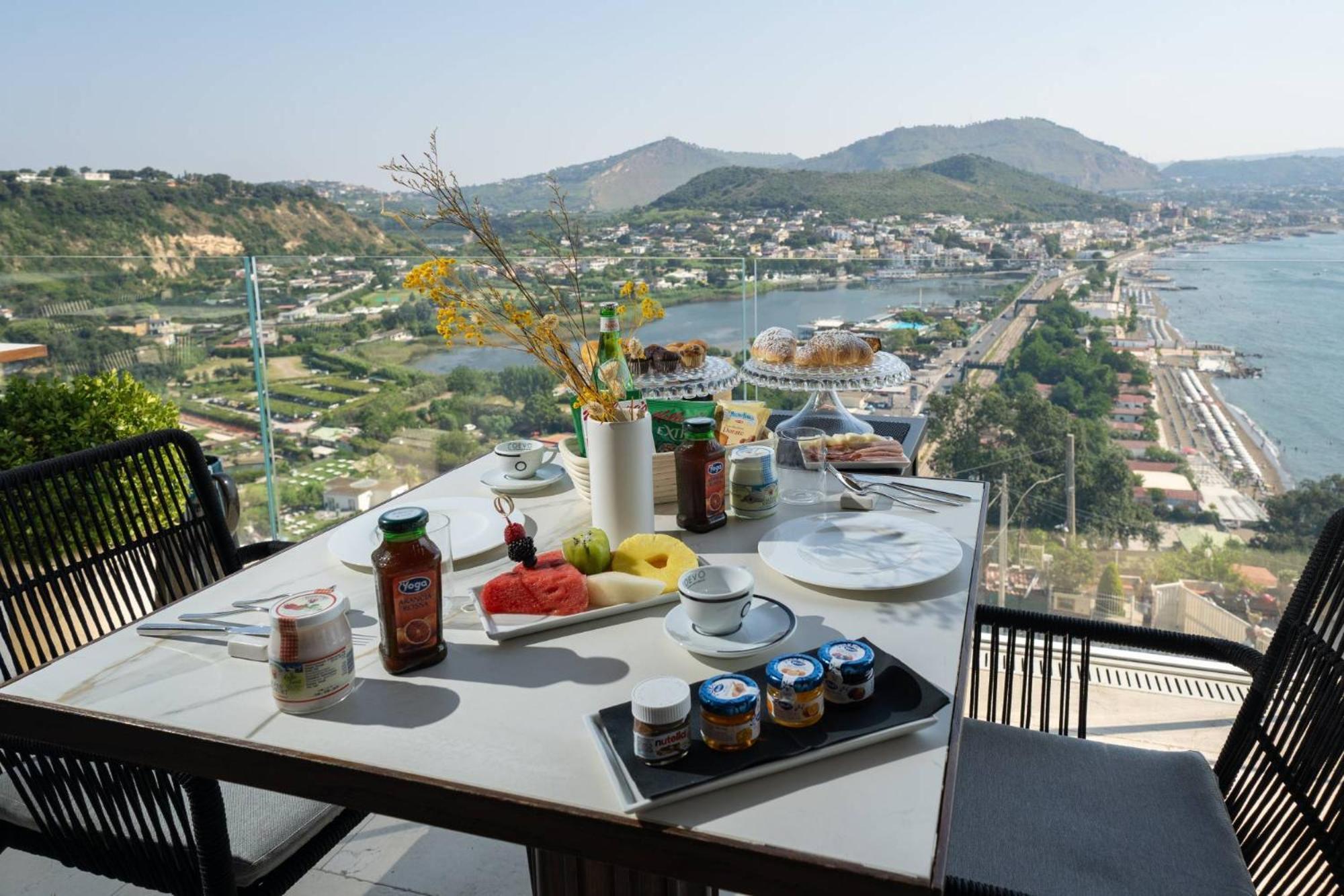 Dimora Dei Lari Hotel Bacoli Bagian luar foto